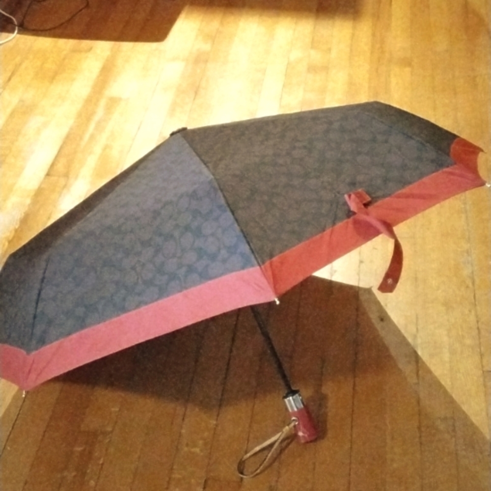 COACH SIGNATURE MINI UMBRELLA